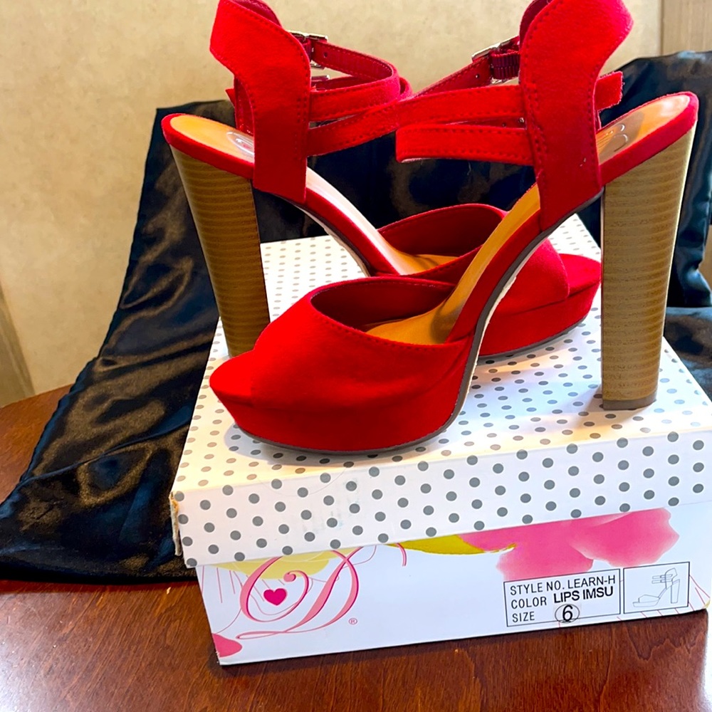 Delicious Red Platform Heels - Picture 5 of 7